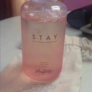 Stay Makeup Setting Spray